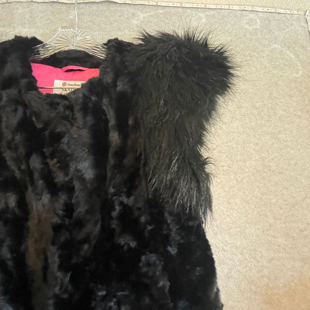 Skaist Taylor Neiman Marcus for Target, size small, faux fur vest, black pink‎ - Picture 4 of 13